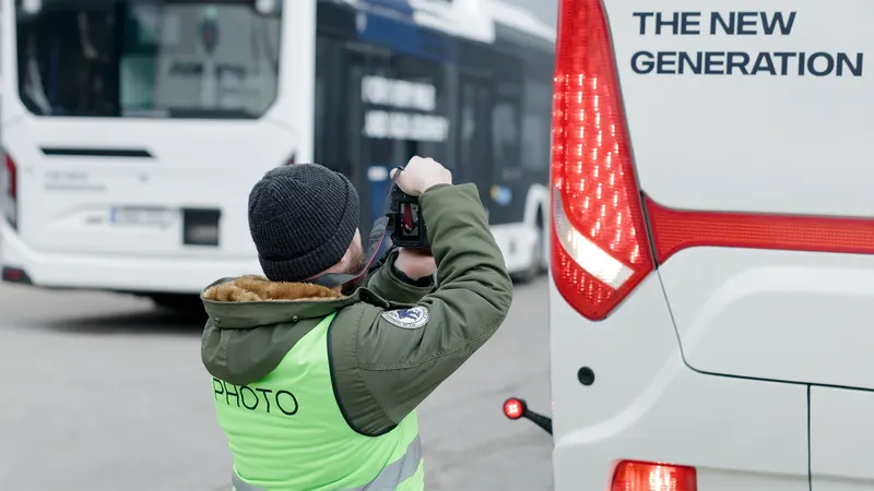 How SCS Builds a Long-Distance Coach: screenshot