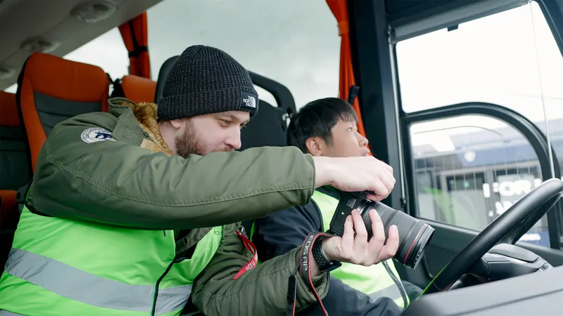 How SCS Builds a Long-Distance Coach: screenshot